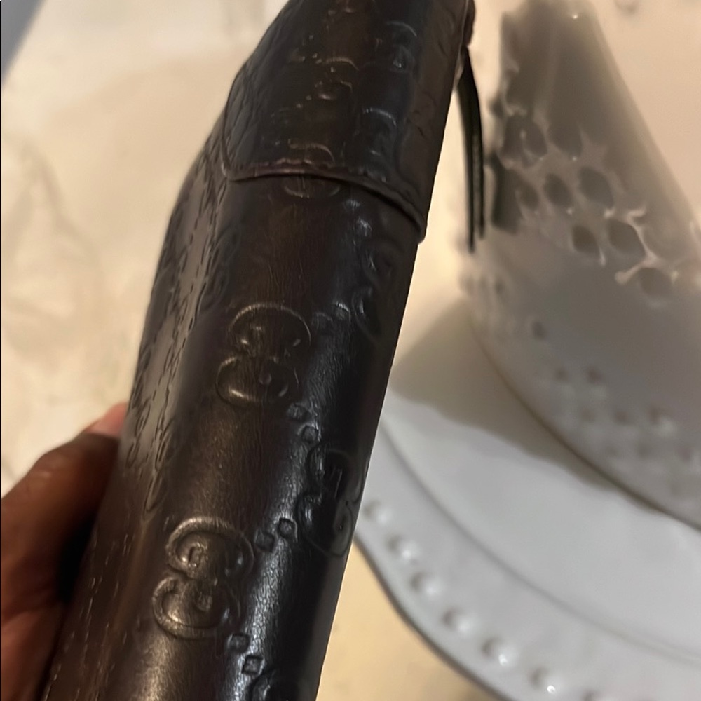 Gucci Long Brown Embossed Zip Wallet - Picture 7 of 11